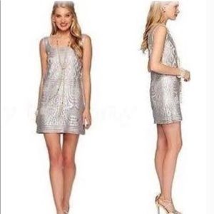 Lilly Pulitzer fully lined knit lace dress in size Large. Super comfortable.